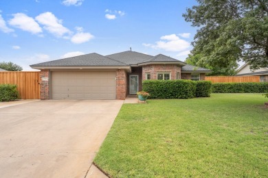 This charming 3-bedroom, 2-bathroom home is perfectly situated on Hillcrest Country Club in Texas - for sale on GolfHomes.com, golf home, golf lot