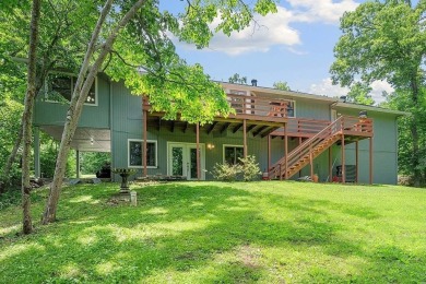 Motivated seller!! Updated & move-in ready! This 2,062 sq ft on Bella Vista Country Club - Highlands in Arkansas - for sale on GolfHomes.com, golf home, golf lot