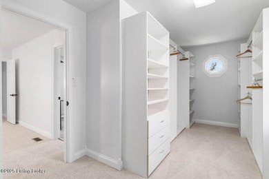 Welcome to 604 Lake Forest Parkway, a spacious home in one of on Lake Forest Country Club in Kentucky - for sale on GolfHomes.com, golf home, golf lot