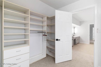 Welcome to 604 Lake Forest Parkway, a spacious home in one of on Lake Forest Country Club in Kentucky - for sale on GolfHomes.com, golf home, golf lot