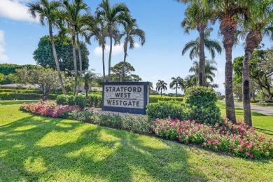 Elegant Country Club Living - Spacious 2-Bedroom + Den with Lake on Hunters Run Golf and Country Club in Florida - for sale on GolfHomes.com, golf home, golf lot