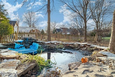 Welcome to 604 Lake Forest Parkway, a spacious home in one of on Lake Forest Country Club in Kentucky - for sale on GolfHomes.com, golf home, golf lot