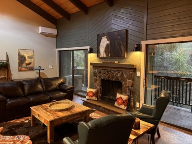 Beautiful Mountain Condo on the Golf Course  a beautifully on Pinetop Lakes Golf and Country Club in Arizona - for sale on GolfHomes.com, golf home, golf lot