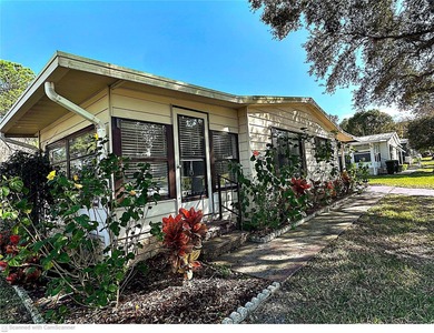 A High-End yet, laid back 55 Plus Community near Orlando, FL! on Zellwood Station Country Club in Florida - for sale on GolfHomes.com, golf home, golf lot