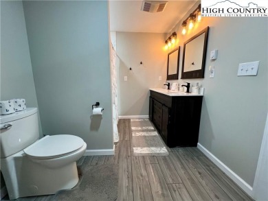 Turnkey updated 3BR/3BA Mountain Retreat with Stunning on Land Harbor Golf Course in North Carolina - for sale on GolfHomes.com, golf home, golf lot