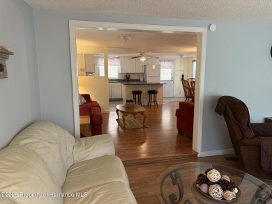 Welcome to this charming 2 bedroom, 2 bathroom home in the on High Point Golf Club, Inc. in Florida - for sale on GolfHomes.com, golf home, golf lot