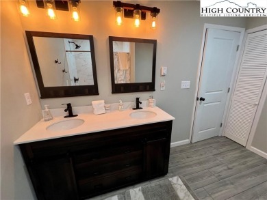 Turnkey updated 3BR/3BA Mountain Retreat with Stunning on Land Harbor Golf Course in North Carolina - for sale on GolfHomes.com, golf home, golf lot