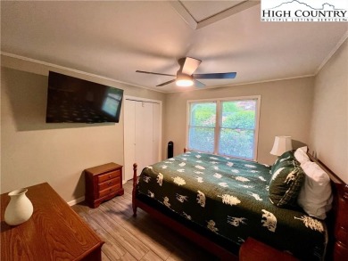Turnkey updated 3BR/3BA Mountain Retreat with Stunning on Land Harbor Golf Course in North Carolina - for sale on GolfHomes.com, golf home, golf lot