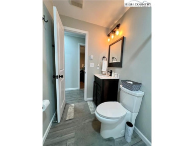 Turnkey updated 3BR/3BA Mountain Retreat with Stunning on Land Harbor Golf Course in North Carolina - for sale on GolfHomes.com, golf home, golf lot