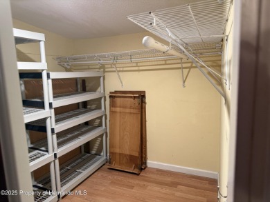Welcome to this charming 2 bedroom, 2 bathroom home in the on High Point Golf Club, Inc. in Florida - for sale on GolfHomes.com, golf home, golf lot