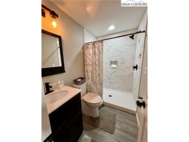 Turnkey updated 3BR/3BA Mountain Retreat with Stunning on Land Harbor Golf Course in North Carolina - for sale on GolfHomes.com, golf home, golf lot