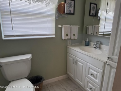 Welcome to this charming 2 bedroom, 2 bathroom home in the on High Point Golf Club, Inc. in Florida - for sale on GolfHomes.com, golf home, golf lot