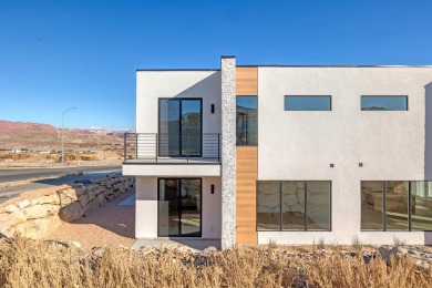 FOR A LIMITED TIME: Enjoy Window Coverings, a Fridge, and a on Sunbrook Golf Course in Utah - for sale on GolfHomes.com, golf home, golf lot