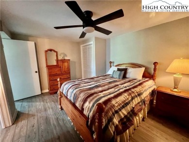 Turnkey updated 3BR/3BA Mountain Retreat with Stunning on Land Harbor Golf Course in North Carolina - for sale on GolfHomes.com, golf home, golf lot