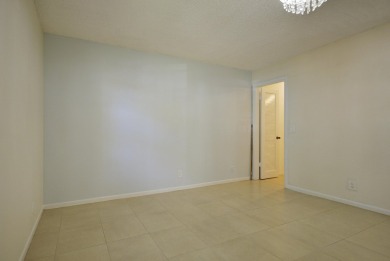 Amazing opportunity to own an underpriced condo in the vibrant on Kings Point Golf -Flanders Way in Florida - for sale on GolfHomes.com, golf home, golf lot