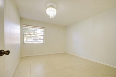 Amazing opportunity to own an underpriced condo in the vibrant on Kings Point Golf -Flanders Way in Florida - for sale on GolfHomes.com, golf home, golf lot