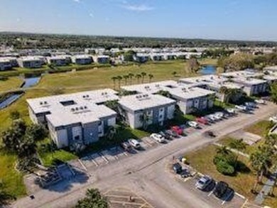 Amazing opportunity to own an underpriced condo in the vibrant on Kings Point Golf -Flanders Way in Florida - for sale on GolfHomes.com, golf home, golf lot