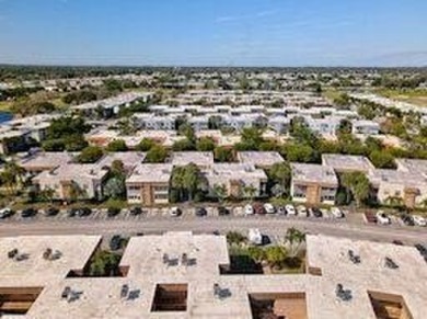 Amazing opportunity to own an underpriced condo in the vibrant on Kings Point Golf -Flanders Way in Florida - for sale on GolfHomes.com, golf home, golf lot