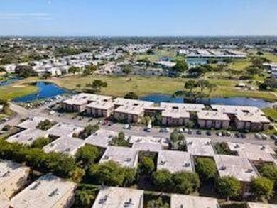 Amazing opportunity to own an underpriced condo in the vibrant on Kings Point Golf -Flanders Way in Florida - for sale on GolfHomes.com, golf home, golf lot