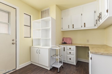 This beautifully updated 2-bed, 2-bath home w/a 2-car garage on Sun Lakes Country Club in Arizona - for sale on GolfHomes.com, golf home, golf lot