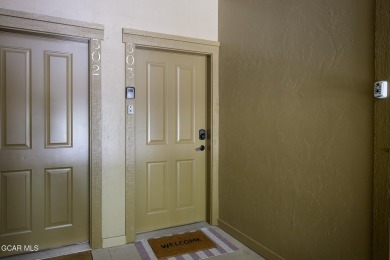 This rare 3 bed, 2 bath condo offers a spacious and well on Headwaters Golf Course At Granby Ranch in Colorado - for sale on GolfHomes.com, golf home, golf lot