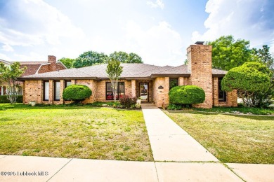 Step into remodeled comfort and style in this beautifully on LakeRidge Country Club in Texas - for sale on GolfHomes.com, golf home, golf lot