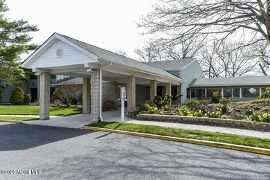 Welcome Home to this Beautiful 2-bedroom, 2-bath ranch located on Shadow Lake Village in New Jersey - for sale on GolfHomes.com, golf home, golf lot