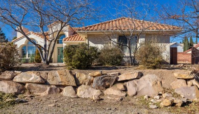 Incredible updated single level- 3 bedroom 2 bath home with new on St. George Golf Course in Utah - for sale on GolfHomes.com, golf home, golf lot