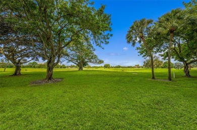 Beautiful condo in the exclusive Palm Aire Country Club. This on Palm-Aire Country Club and Resort - Palms in Florida - for sale on GolfHomes.com, golf home, golf lot