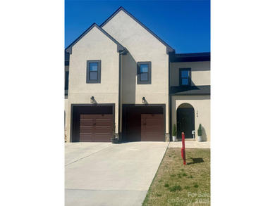 Beautiful like new townhome overlooking Fairway 1 at Country on  in North Carolina - for sale on GolfHomes.com, golf home, golf lot