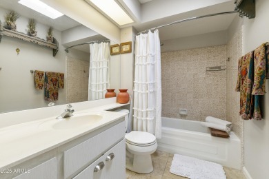 Expanded, custom 3BR, 2BA Macayo model on an enormous cul-de-sac on Sun Lakes Country Club in Arizona - for sale on GolfHomes.com, golf home, golf lot