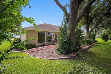 LARGE 2,246 Heated Sq Ft, 3 Bedroom 2 bath home with 2 car on Ocala Palms Golf and Country Club in Florida - for sale on GolfHomes.com, golf home, golf lot