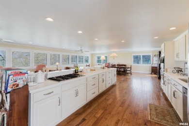 Welcome to Your Dream Home! This stunningly remodeled 3-bedroom on Shawnee Hills Country Club in Illinois - for sale on GolfHomes.com, golf home, golf lot