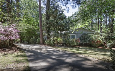 Desirable DONALD ROSS area located on the corner of Donald Ross on Pinehurst Golf Course No. 8 in North Carolina - for sale on GolfHomes.com, golf home, golf lot