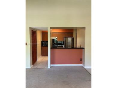 Excellent opportunity for an investor: unit rented at $ 1800.00 on Orangebrook Golf and Country Club in Florida - for sale on GolfHomes.com, golf home, golf lot