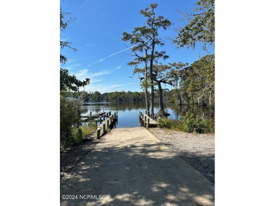 GOLF LOVERS HERE IS YOUR RIVERFRONT GATED Community of Albemarle on Sound Golf Links at Albemarle Plantation in North Carolina - for sale on GolfHomes.com, golf home, golf lot