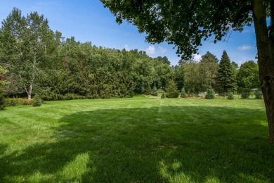 Meticulously maintained ranch located in the Atwood Golf Estates on Atwood Homestead Golf Course in Illinois - for sale on GolfHomes.com, golf home, golf lot