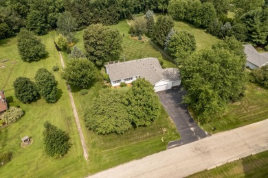 Meticulously maintained ranch located in the Atwood Golf Estates on Atwood Homestead Golf Course in Illinois - for sale on GolfHomes.com, golf home, golf lot