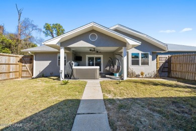 This beautifully updated 3-bedroom, 2-bathroom home is just a on Signal Hill Golf Course, Inc. in Florida - for sale on GolfHomes.com, golf home, golf lot