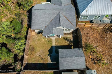 This beautifully updated 3-bedroom, 2-bathroom home is just a on Signal Hill Golf Course, Inc. in Florida - for sale on GolfHomes.com, golf home, golf lot