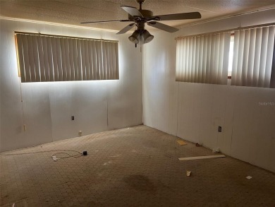 Palm Hill Country Club is a premier 55+ manufactured home on Palm Hill Golf Club in Florida - for sale on GolfHomes.com, golf home, golf lot