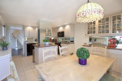 Magnificent 2 bedroom, 2.5 bath Penthouse with enormous rooftop on Garden City Golf Club in New York - for sale on GolfHomes.com, golf home, golf lot