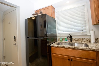 IMPORTANT - STR info This condominium is grandfathered under the on  in North Carolina - for sale on GolfHomes.com, golf home, golf lot