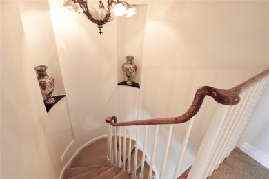 Magnificent 2 bedroom, 2.5 bath Penthouse with enormous rooftop on Garden City Golf Club in New York - for sale on GolfHomes.com, golf home, golf lot