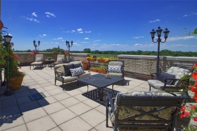 Magnificent 2 bedroom, 2.5 bath Penthouse with enormous rooftop on Garden City Golf Club in New York - for sale on GolfHomes.com, golf home, golf lot