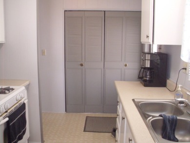 This well-maintained Double wide manufactured home 2-bedroom 1 & on The Club At Shenandoah Springs in California - for sale on GolfHomes.com, golf home, golf lot