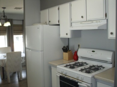 This well-maintained Double wide manufactured home 2-bedroom 1 & on The Club At Shenandoah Springs in California - for sale on GolfHomes.com, golf home, golf lot