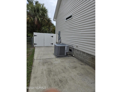 A beautiful, well maintained home in (Southport) BSL area. This on The Lakes Country Club in North Carolina - for sale on GolfHomes.com, golf home, golf lot