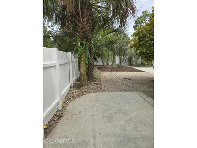 A beautiful, well maintained home in (Southport) BSL area. This on The Lakes Country Club in North Carolina - for sale on GolfHomes.com, golf home, golf lot