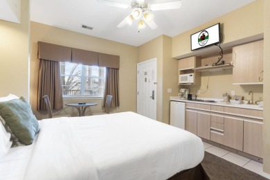 It is a Steal.  It is a Deal.  A 2 Bedroom 2 Bath 1270 ft Condo on Thousand Hills Golf Resort in Missouri - for sale on GolfHomes.com, golf home, golf lot